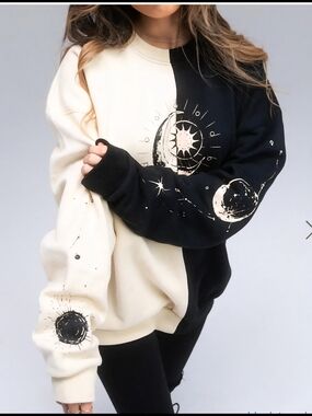 Womens Celestial Split-Color Crewneck Sweatshirt - Black & Cream